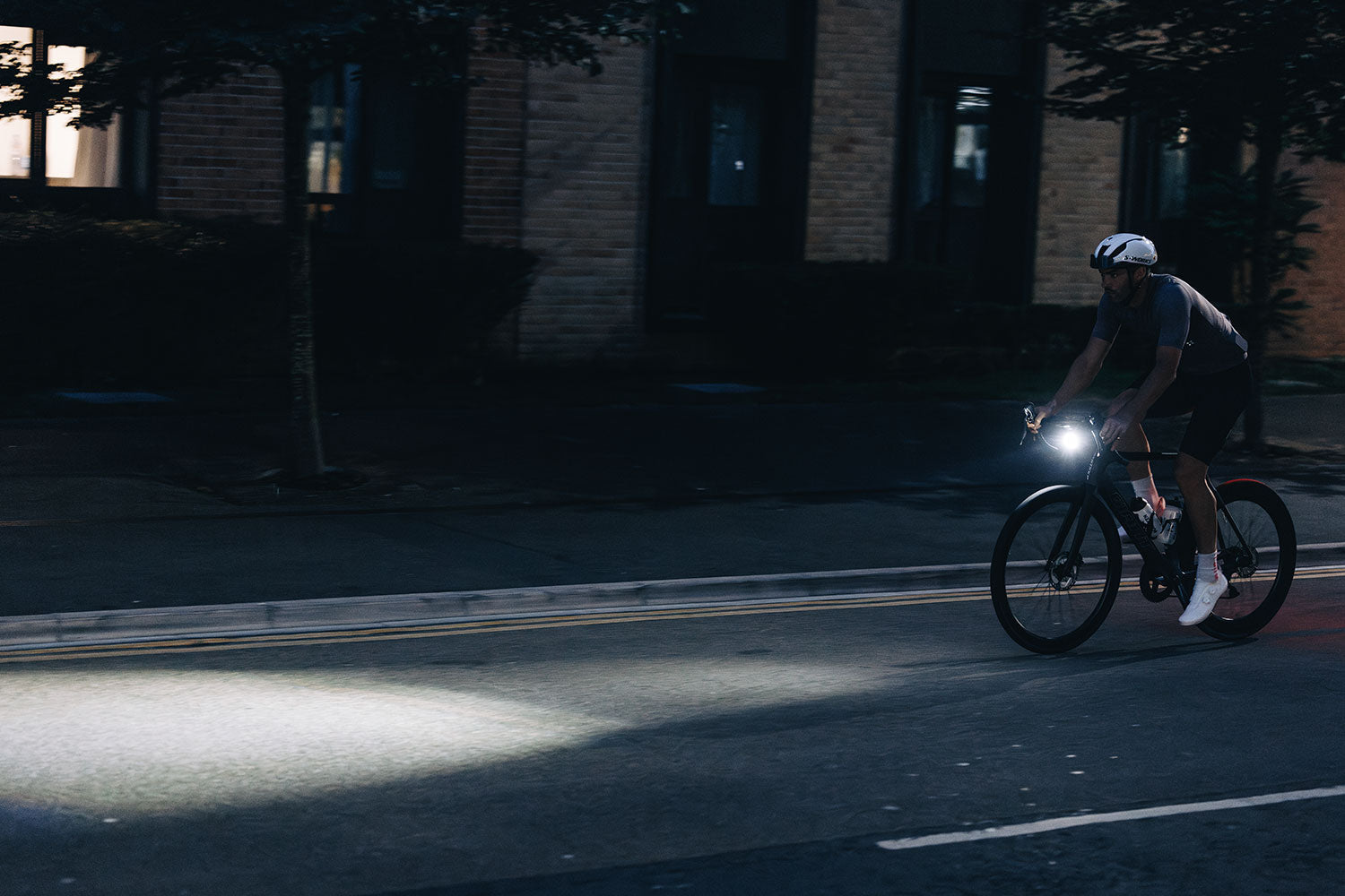Best Bike Lights for Night Commuters